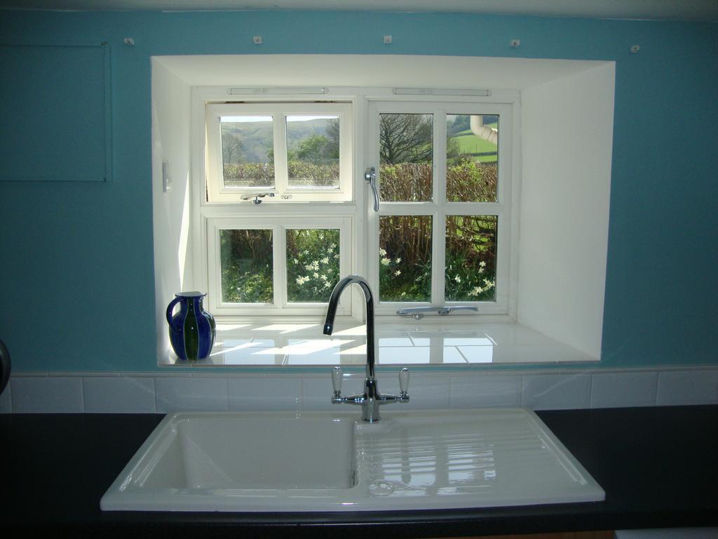 Ceiros Cottage Llangammarch Wells Exterior foto
