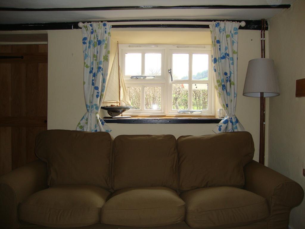 Ceiros Cottage Llangammarch Wells Exterior foto